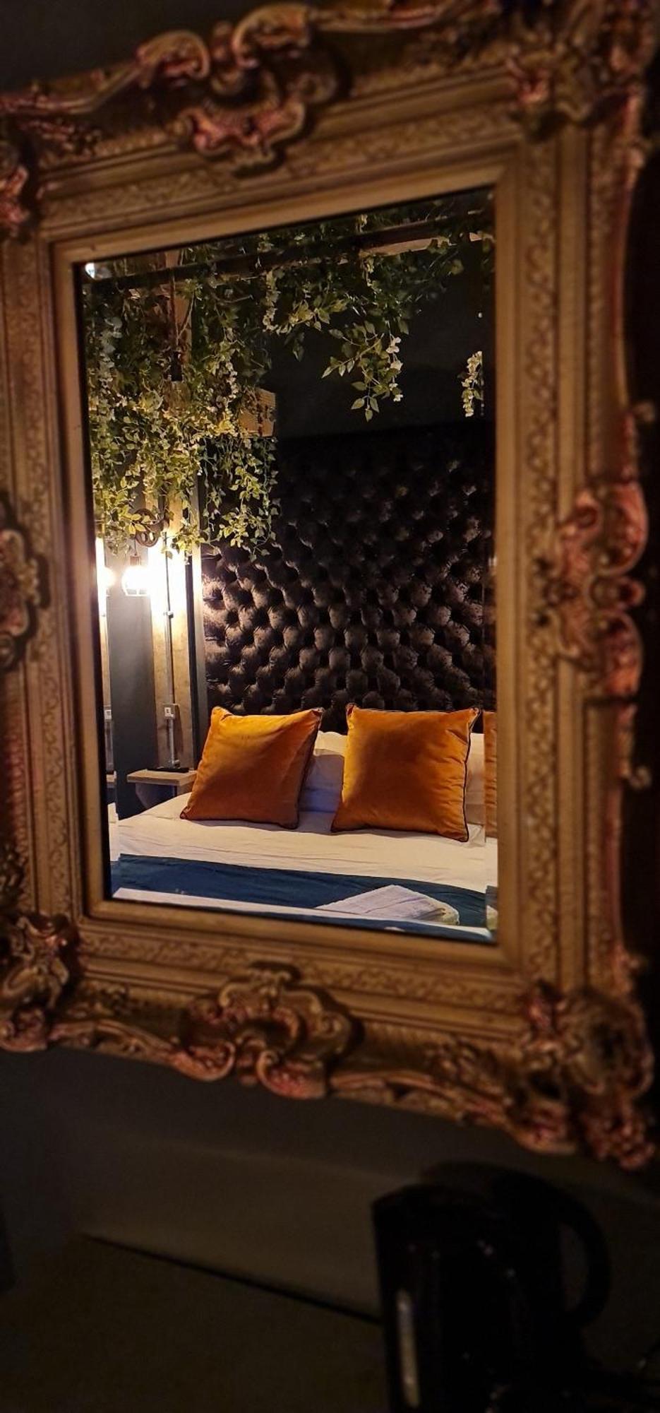 The Waterside Bar, Rooms & Restaurant Суинтън Стая снимка